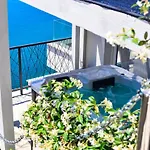 Extraordinary Beach Villa Becir *
