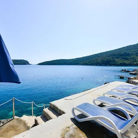 Extraordinary Beach Villa Becir Holiday home Molunat