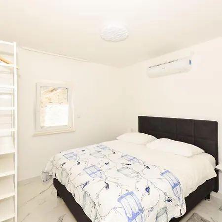 Extraordinary Beach Villa Becir Holiday home Molunat