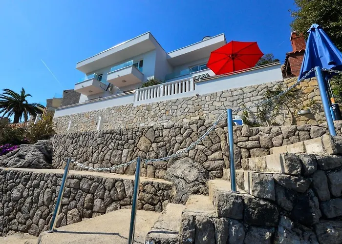 Extraordinary Beach Villa Becir Dom wakacyjny *