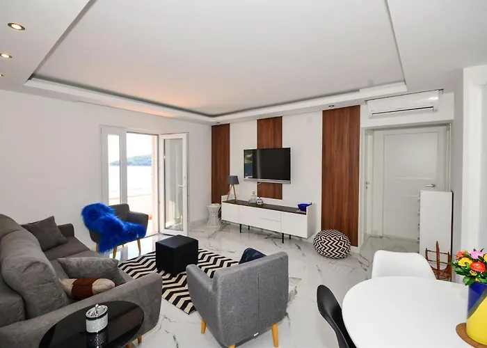 Extraordinary Beach Villa Becir Dom wakacyjny