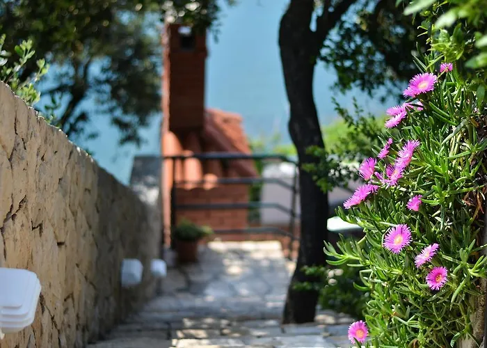 Dom wakacyjny Extraordinary Beach Villa Becir Molunat